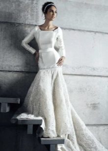 Mermaid wedding dress with sleeves