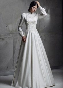 Wedding dress in retro with lace