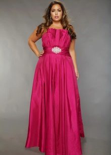 Elegant red evening dress for full red