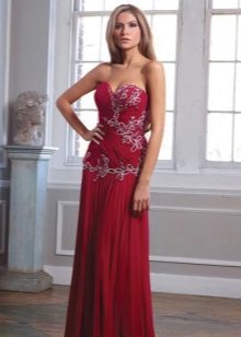 Evening dress with stasami is not expensive
