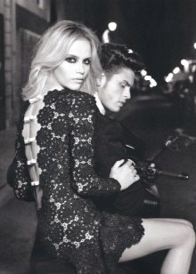 Evening dress knitted from round motifs