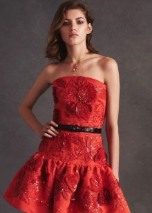 Evening dress with a corset decorated with flowers