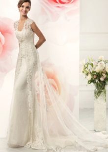 Wedding dress with train from the collection BRILLIANCE from Naviblue Bridal