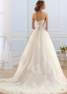 Wedding dress with lacing from Navibl