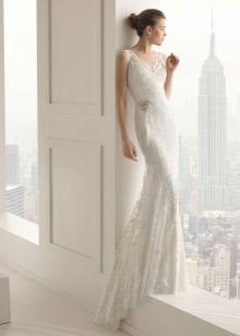 Lace wedding dress by Rosa Klara