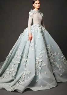 ชุดแต่งกายบอล 2016