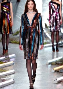 ชุดราตรีปักเลื่อมสั้น