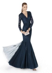 Evening dress mermaid with a full skirt