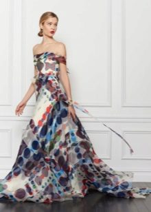 Evening dress with a print from Carolina Herera