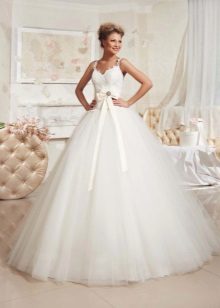 Wedding dress from the collection Just love from Eva Utkina magnificent