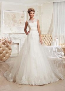 Wedding dress from the collection Just love from Eva Utkina closed