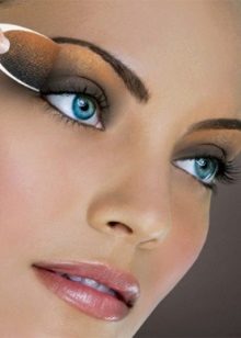 Makeup under the blue dress brown