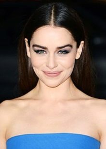 Makeup under the blue wedding dress