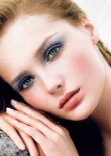 Makeup under the blue dress