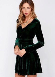 Jewelery under the velvet dress