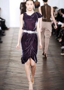 Asymmetrical short velvet dress