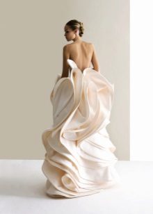 Wedding dress by Antonia Riva with an unusual cut