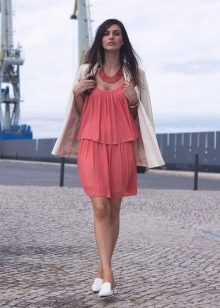 Suitable shoes for coral dress