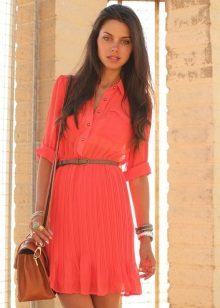 Features coral color