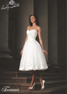 Wedding dress from the Enigma collection from Lady White short magnificent