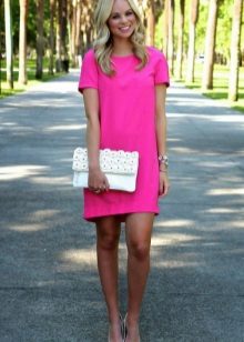 White clutch and silver shoes for a fuchsia dress