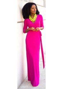 Fuchsia dress in combination with yellow accessories