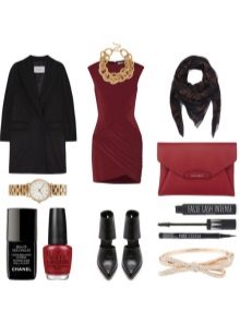Dress marsala with black accessories