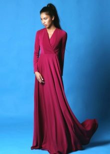 Long evening dress crimson