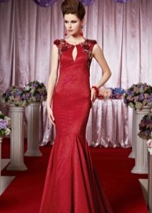 Wine color of long paltiya