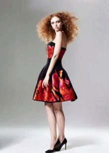 Fluffy evening dress to the knees