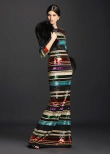 Color dress with a scarf