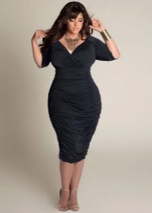 Dress styles for the full make the figure visually slimmer