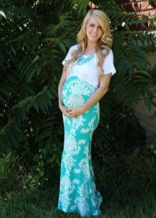 Dress-year for pregnant women