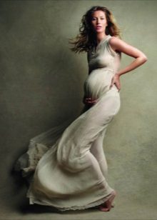 Long dress for a pregnant girl for a photo shoot - dresses for pregnant women for a photo shoot