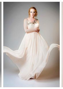 Dresses for pregnant women on a wedding