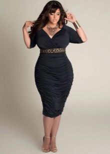 Jewelery for a full body dress