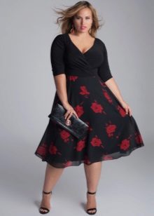 Dress for full with a high waist - black with flowers