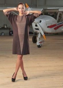 Dress of chocolate color with a brown-gray insert