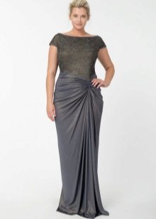 Long dress for a full visually improving body.