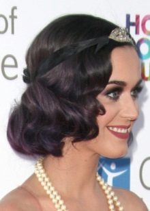 Dark hair styling for a Gatsby style dress
