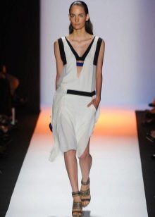 Sports dress with straps