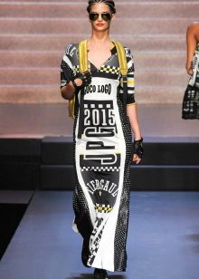 Sports dress with sleeves to the floor