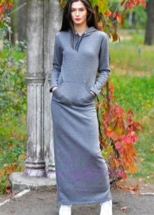 Sports dress with a pocket in the floor