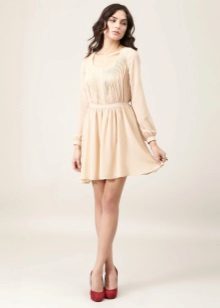 Red shoes to bodily dress