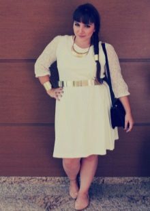 Knitted white dress for full and accessories