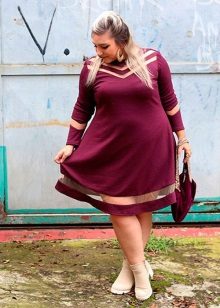 Burgundy knitted dress, trapeze for full