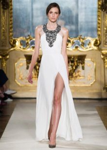 Dress with an American armhole with a cut