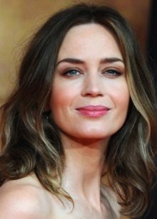 Partial hair lightening for women color type Summer