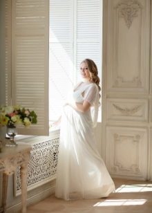 White dress for photo shoots