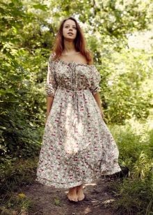Long dress from the staples with open shoulders in folk style